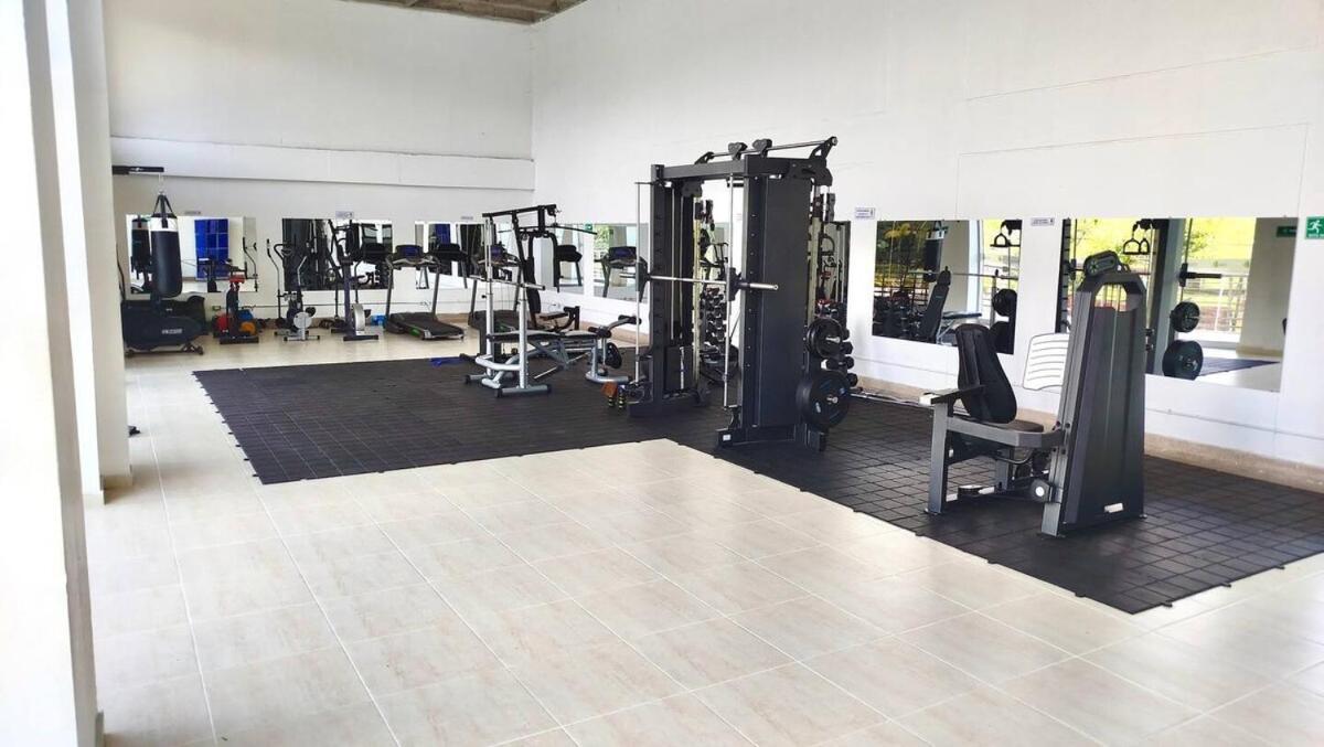 Hermoso Y Amplio Apartamento Cerca Del Parque Deportivo Ibagué Exterior foto