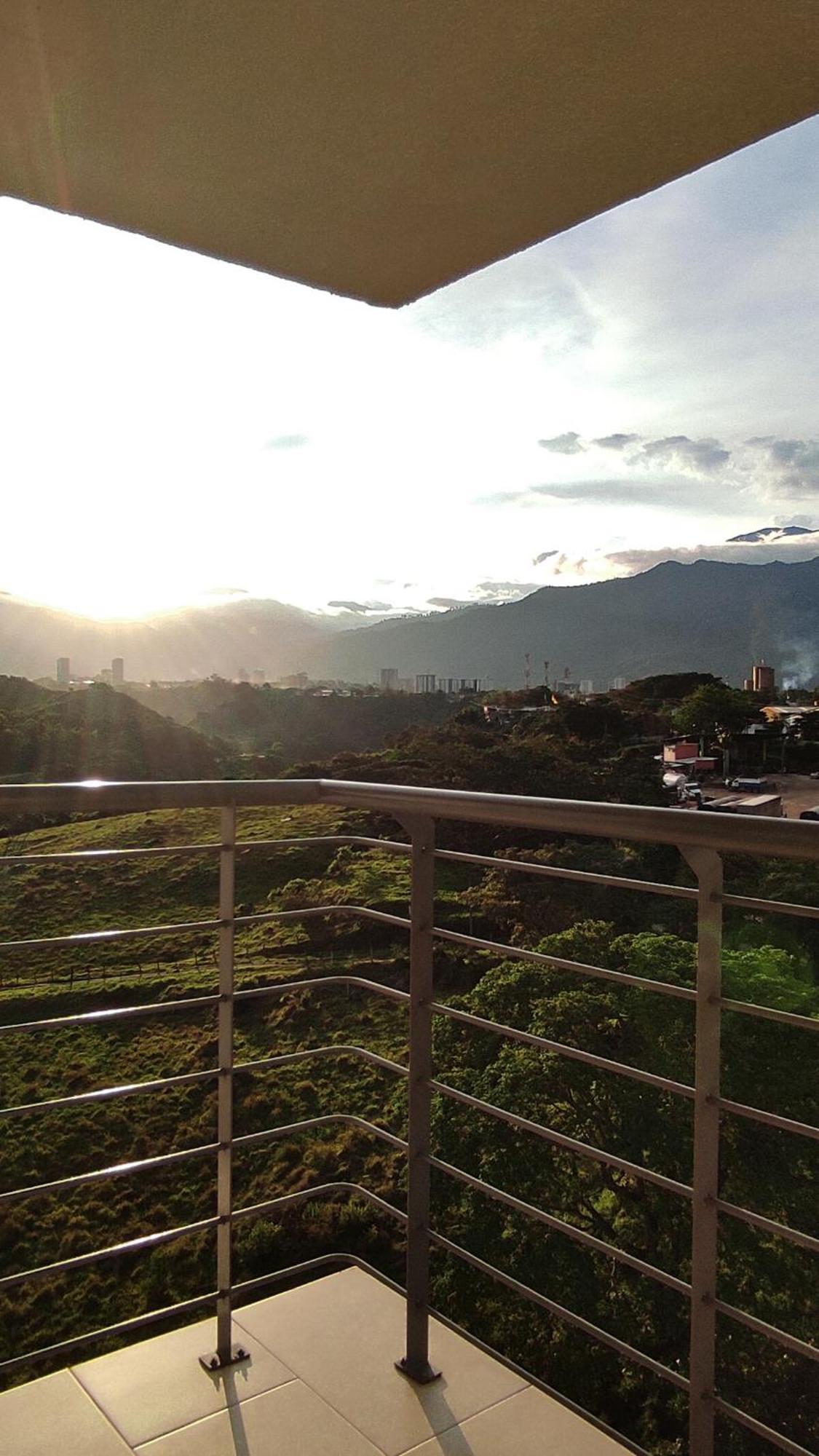 Hermoso Y Amplio Apartamento Cerca Del Parque Deportivo Ibagué Exterior foto